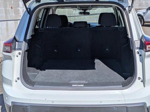 Glacier White 2024 Nissan Rogue S