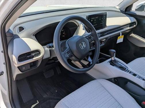 Platinum White Pearl 2027 Honda HR-V LX