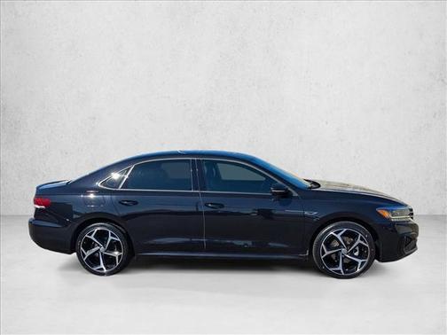 2022 Volkswagen Passat 2.0T R-Line