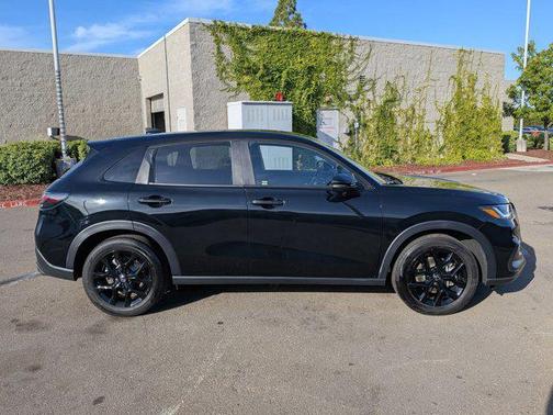 Crystal Black Pearl 2025 Honda HR-V 2WD Sport