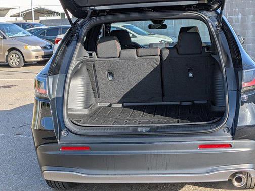 Crystal Black Pearl 2025 Honda HR-V 2WD Sport