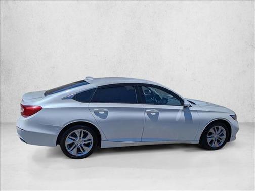 Platinum White Pearl 2018 Honda Accord LX