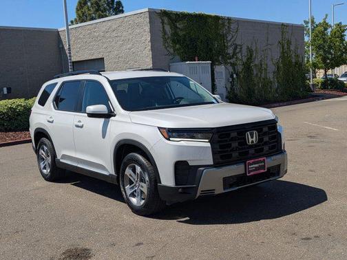 Platinum White Pearl 2026 Honda Pilot EX-L