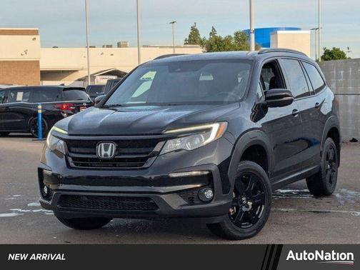 Silver/Gray 2022 Honda Pilot AWD TrailSport