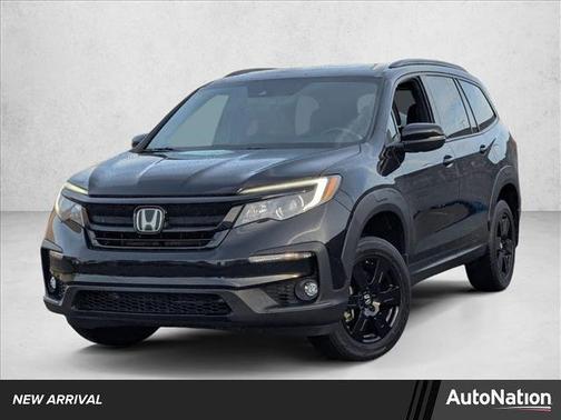 Silver/Gray 2022 Honda Pilot AWD TrailSport