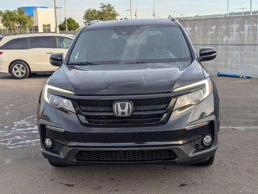 Silver/Gray 2022 Honda Pilot AWD TrailSport