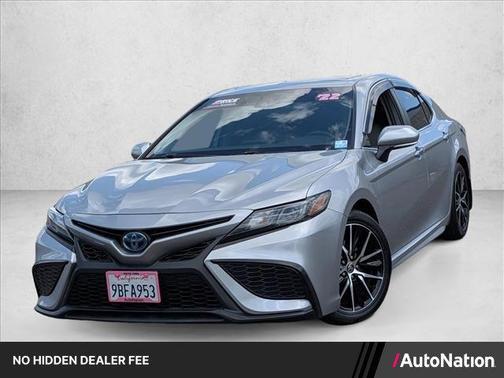 Celestial Silver Metallic 2022 Toyota Camry SE