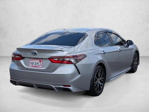 Celestial Silver Metallic 2022 Toyota Camry SE