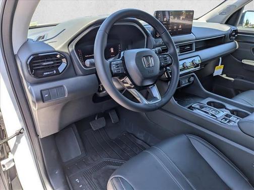 Platinum White Pearl 2026 Honda Pilot Touring 8-Passenger