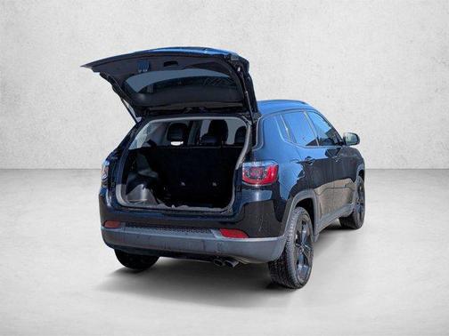Diamond Black Crystal Pearlcoat 2020 Jeep Compass Latitude