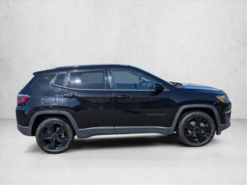 Diamond Black Crystal Pearlcoat 2020 Jeep Compass Latitude