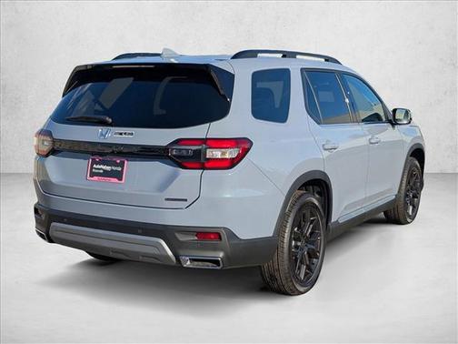 2025 Honda Pilot Touring 8-Passenger