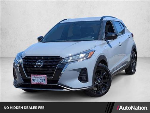 Boulder Gray Pearl 2022 Nissan Kicks SR