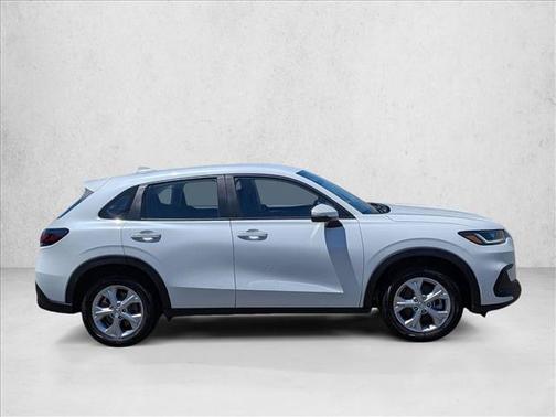 Platinum White Pearl 2024 Honda HR-V LX