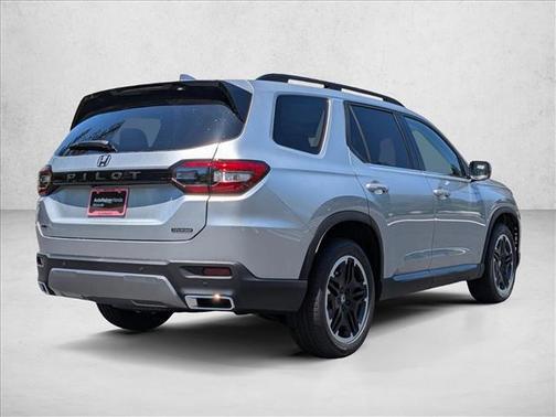 Solar Silver Metallic 2026 Honda Pilot Touring 8-Passenger