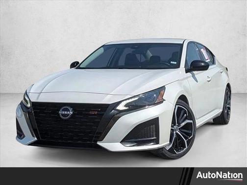 2023 Nissan Altima SR FWD