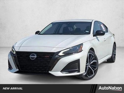2023 Nissan Altima SR FWD