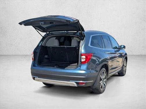 Obsidian Blue Pearl 2022 Honda Pilot Touring 8-Passenger
