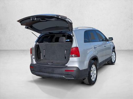 Bright Silver 2013 Kia Sorento LX