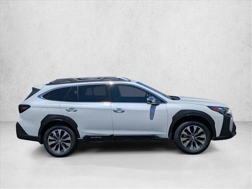 Crystal White Pearl 2024 Subaru Outback Touring
