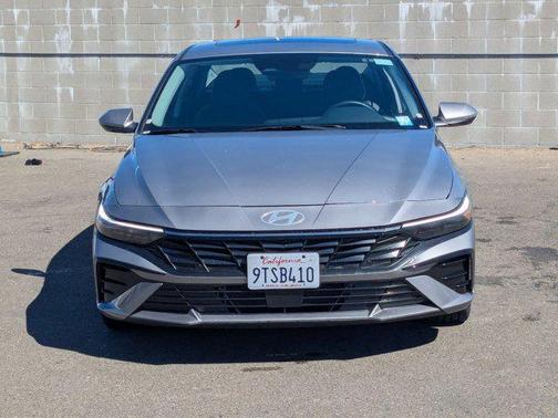 2025 Hyundai ELANTRA HEV Limited