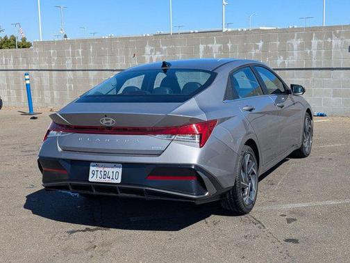 2025 Hyundai ELANTRA HEV Limited