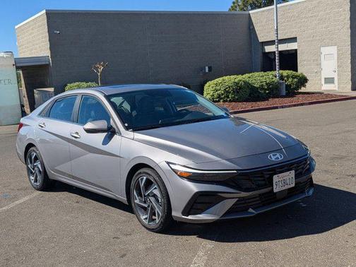 2025 Hyundai ELANTRA HEV Limited