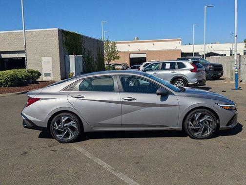 2025 Hyundai ELANTRA HEV Limited