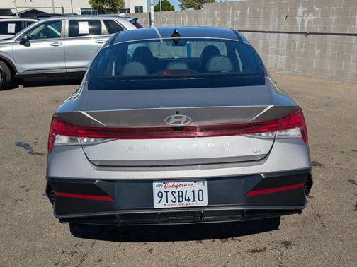 2025 Hyundai ELANTRA HEV Limited