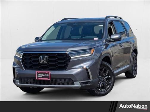 2025 Honda Pilot Touring 8-Passenger