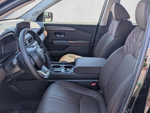 Crystal Black Pearl 2026 Honda Pilot Elite