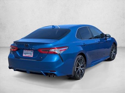Blue Streak Metallic 2020 Toyota Camry SE