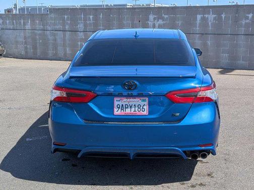 Blue Streak Metallic 2020 Toyota Camry SE