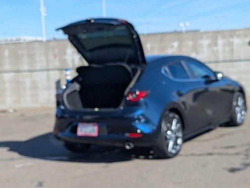 2023 Mazda Mazda3 FWD w/Preferred Package