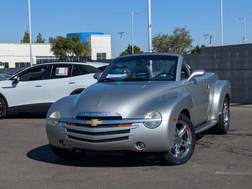 2004 Chevrolet SSR LS