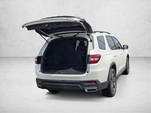 Platinum White Pearl 2023 Honda Pilot AWD Sport