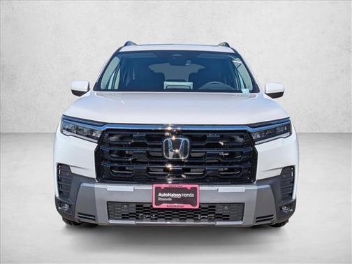 Platinum White Pearl 2026 Honda Pilot Elite