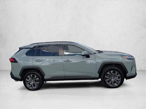 2022 Toyota RAV4 Hybrid XLE Premium