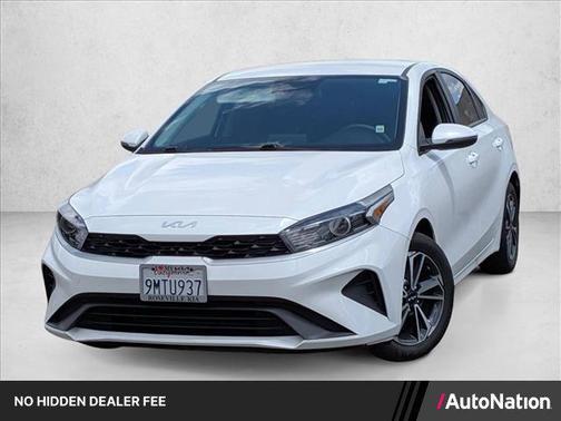 Snow White Pearl 2024 Kia Forte LXS