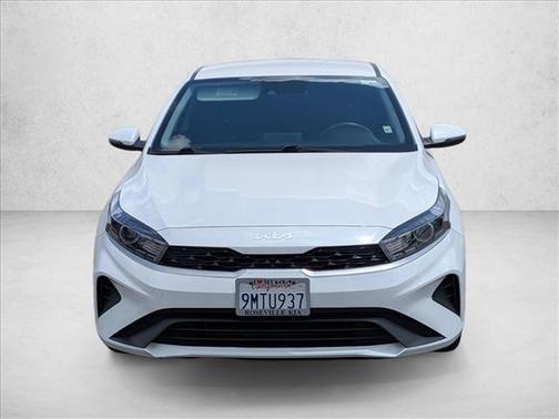 Snow White Pearl 2024 Kia Forte LXS