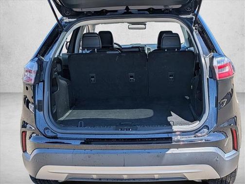 Agate Black Metallic 2022 Ford Edge SEL