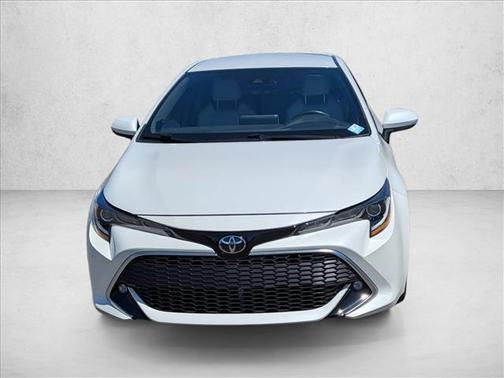 Blizzard Pearl 2019 Toyota Corolla XSE