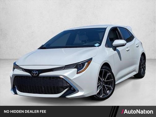 Blizzard Pearl 2019 Toyota Corolla XSE