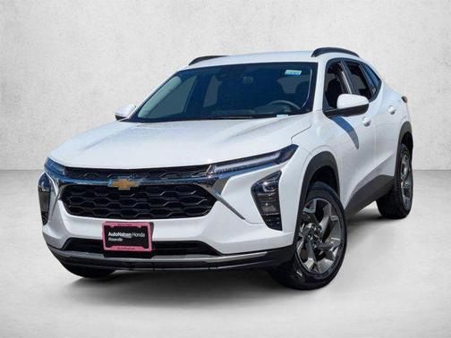 Summit White 2025 Chevrolet Trax LT