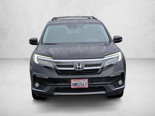 Crystal Black Pearl 2019 Honda Pilot Touring 8-Passenger