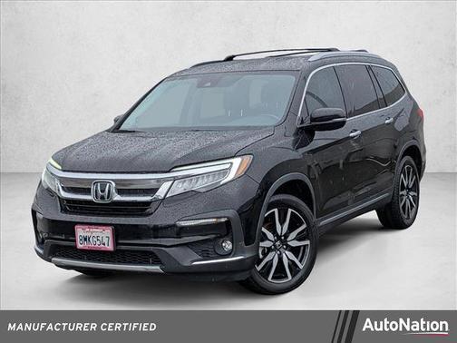 Crystal Black Pearl 2019 Honda Pilot Touring 8-Passenger
