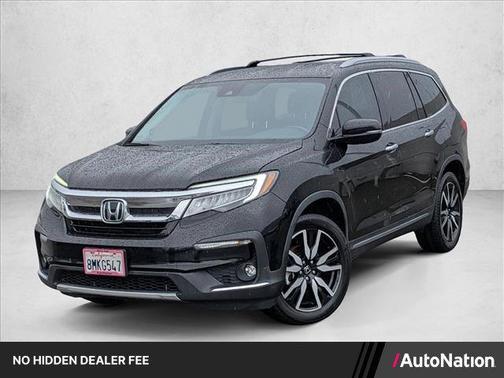 Crystal Black Pearl 2019 Honda Pilot Touring 8-Passenger