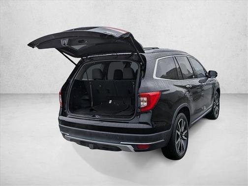 Crystal Black Pearl 2019 Honda Pilot Touring 8-Passenger