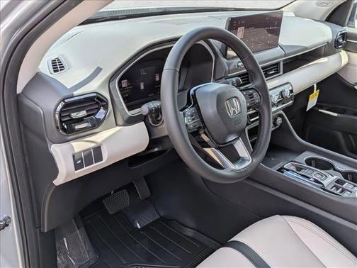 Solar Silver Metallic 2026 Honda Pilot Touring 8-Passenger