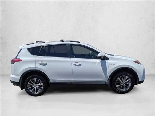 Super White 2017 Toyota RAV4 Hybrid XLE
